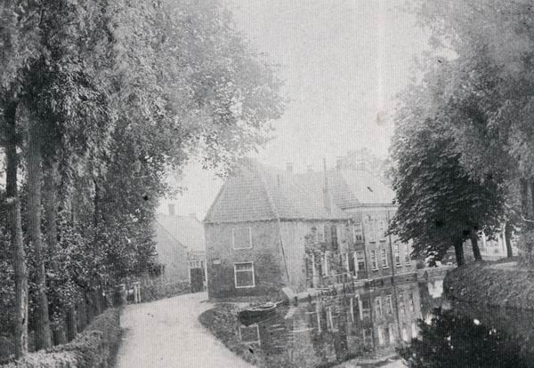 072_dorpsstraat_korte__linschoten_1900.jpg